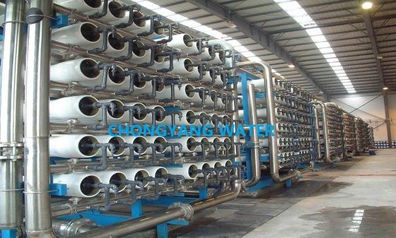 Sistema di acqua ultrapura a temperatura controllata da 5 a 40 °C con pompa CNP